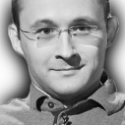 Храпов Дмитрий(Генеральный директор сервиса Tutu.ru)